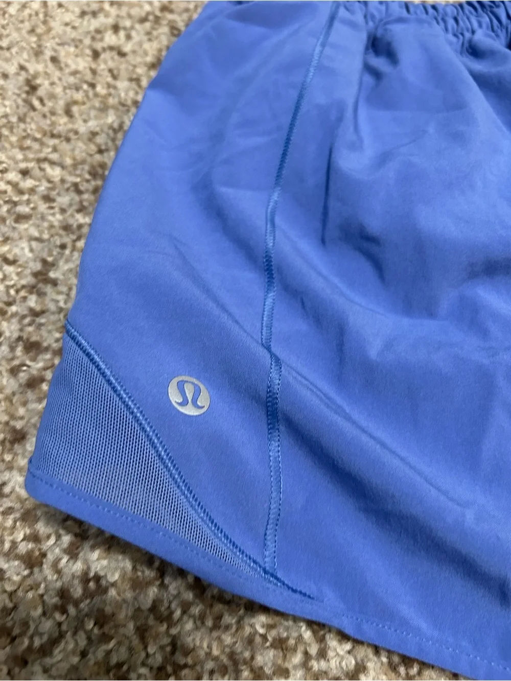 Lululemon Women’s Hotty Hot Shorts – Size 12 Periwinkle Blue - Picture 6 of 6